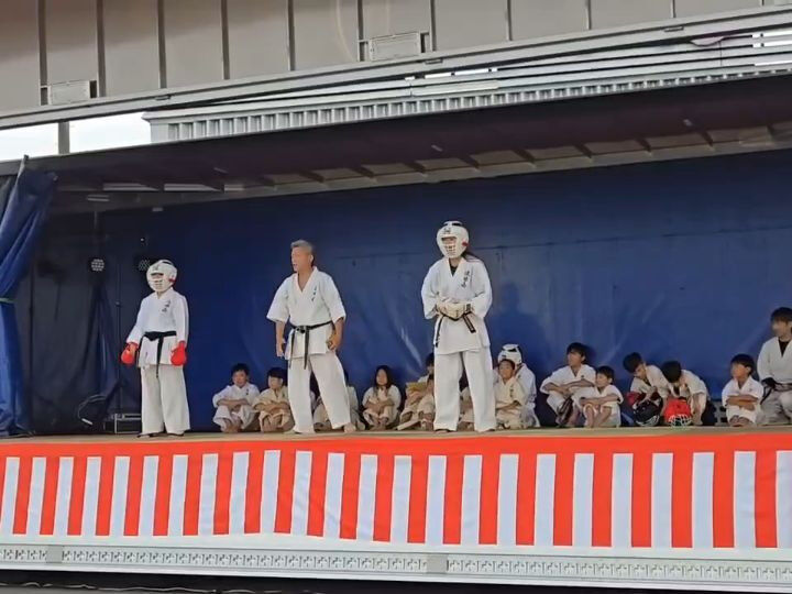 ･