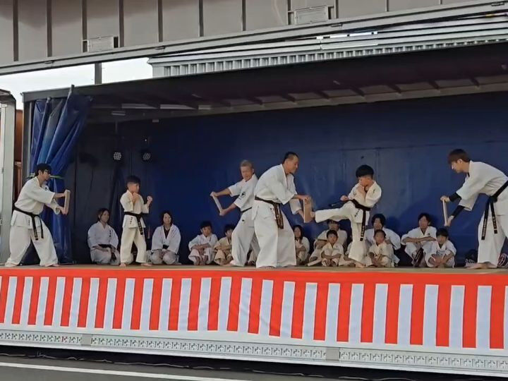 ･