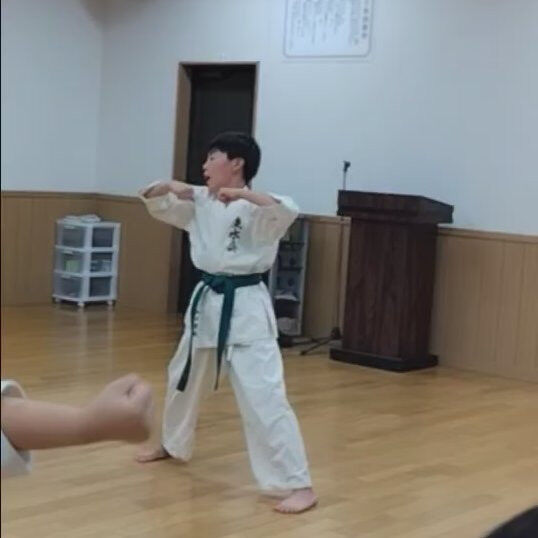 ・