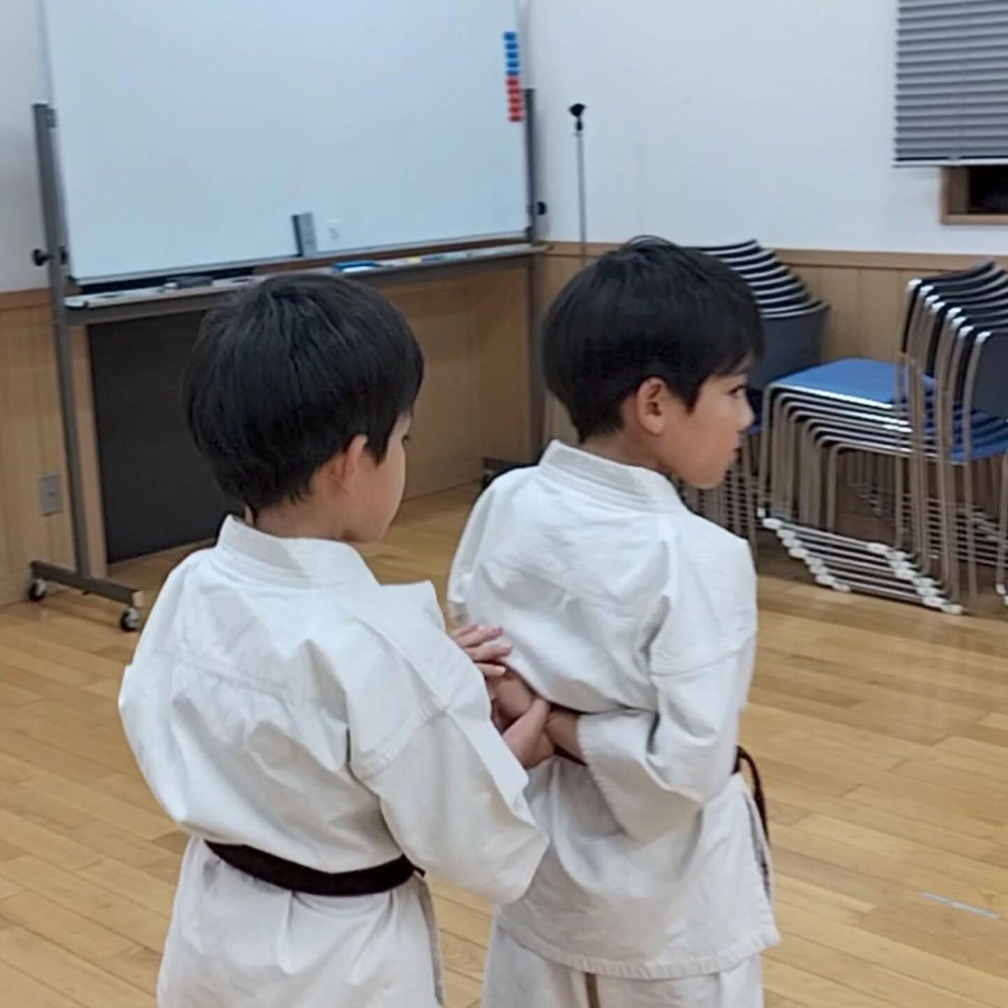 ･